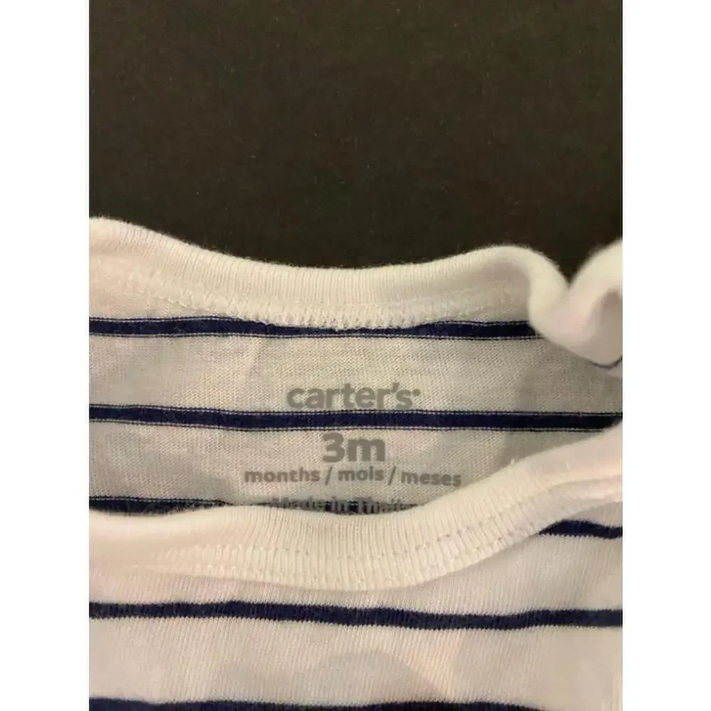 ⭐️3/$20 Girls Carter's 2-Piece Strawberry Outfit Size 3 Months